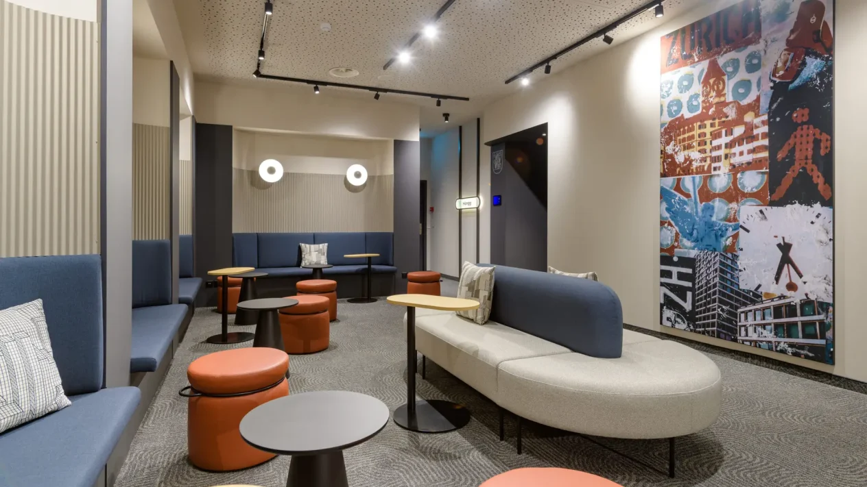7_Foyer_Mercure_CH8048-504