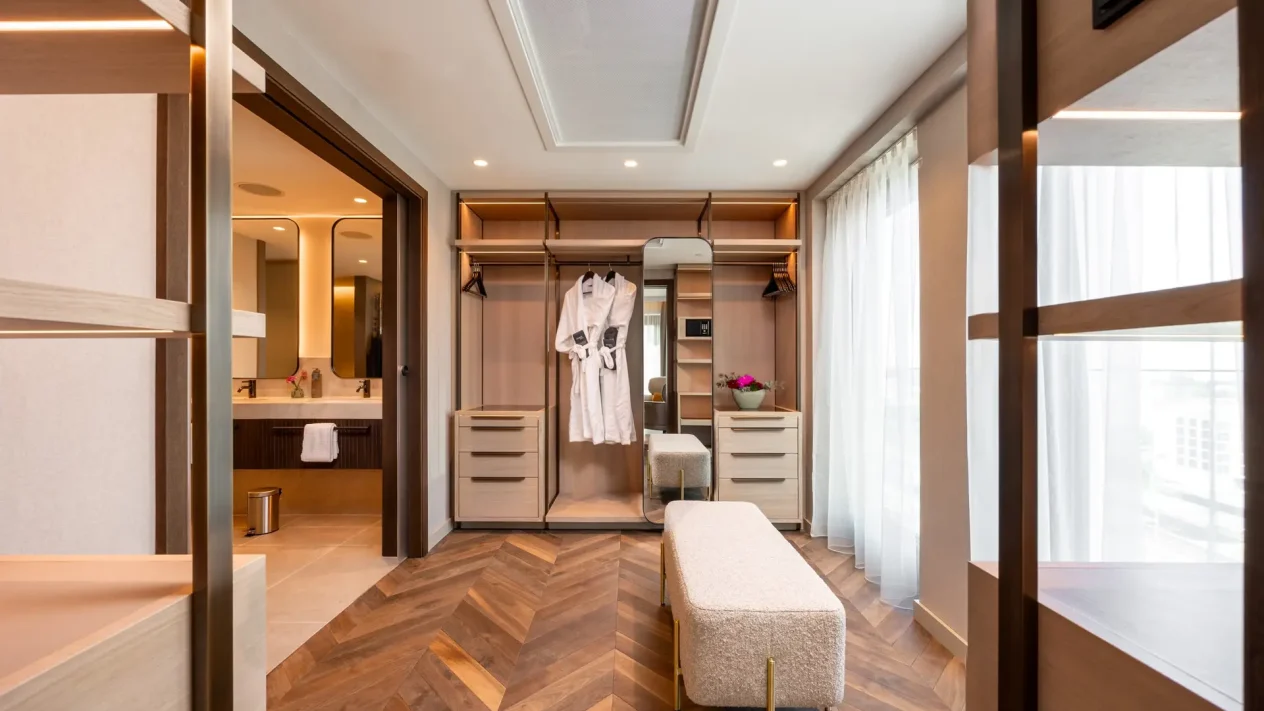 Grand Suite_Ankleide_1