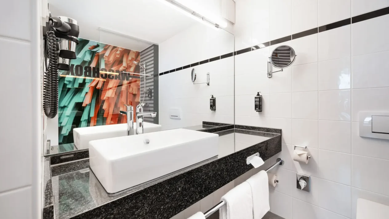 ibis_Styles_NU_1_14_Premium with 1 double bed and 1 sofa bed_DBA_2950px